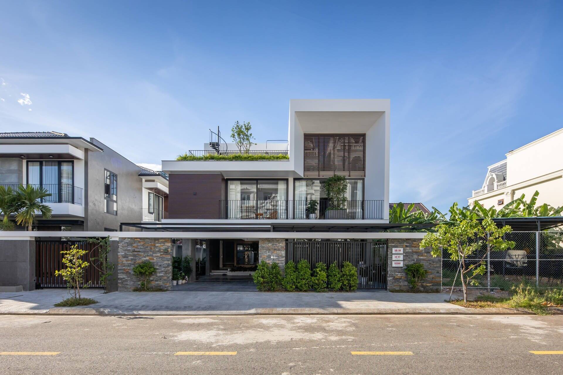 Kết Nối Với Thiên Nhiên (Biophilic Design)